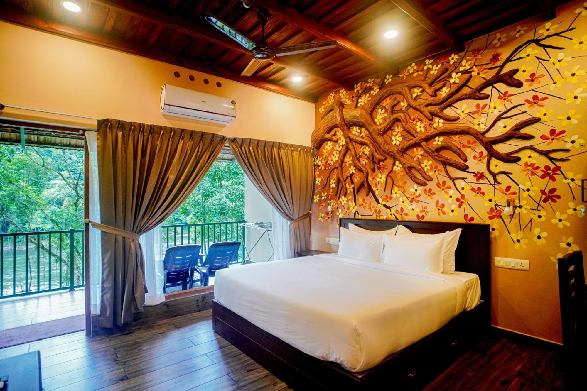 Falcon Riverview Resorts Kuttampuzha ภายนอก รูปภาพ