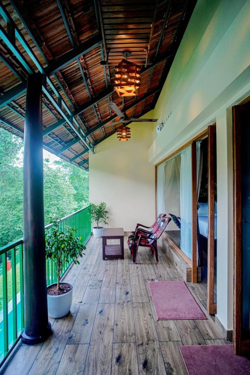 Falcon Riverview Resorts Kuttampuzha ภายนอก รูปภาพ
