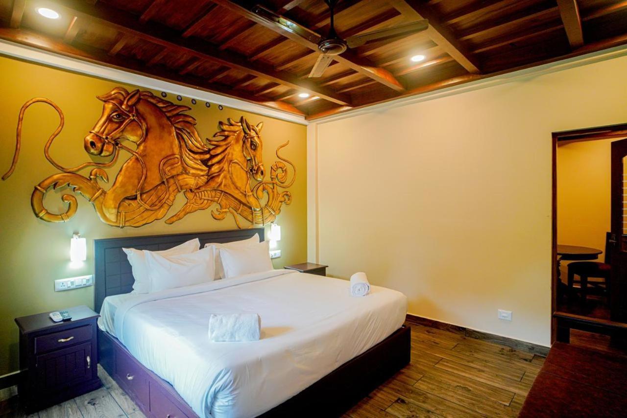 Falcon Riverview Resorts Kuttampuzha ภายนอก รูปภาพ
